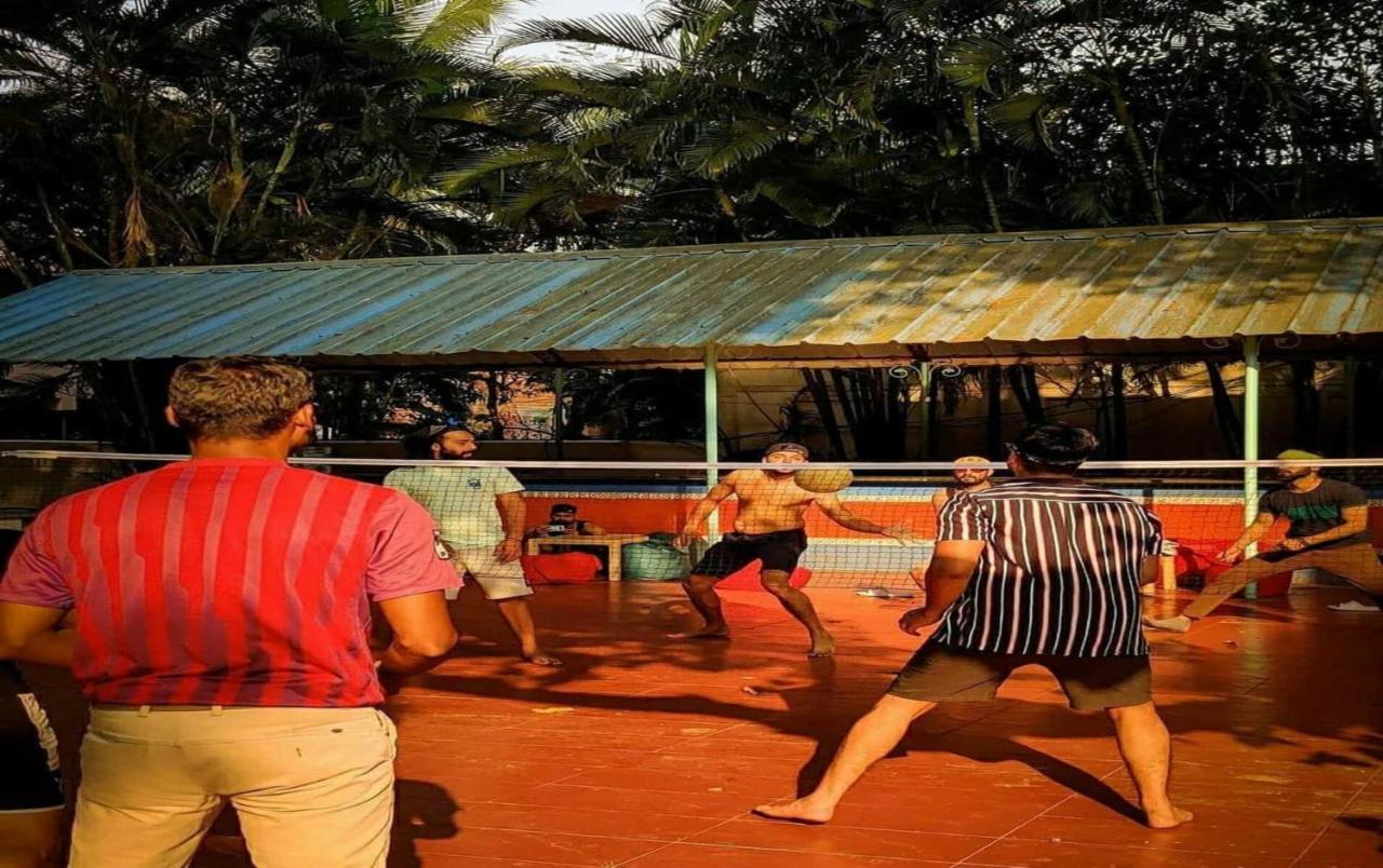 GOA Piggy Calangute By Urban Nomads - Dorms & Pvt Rooms מראה חיצוני תמונה
